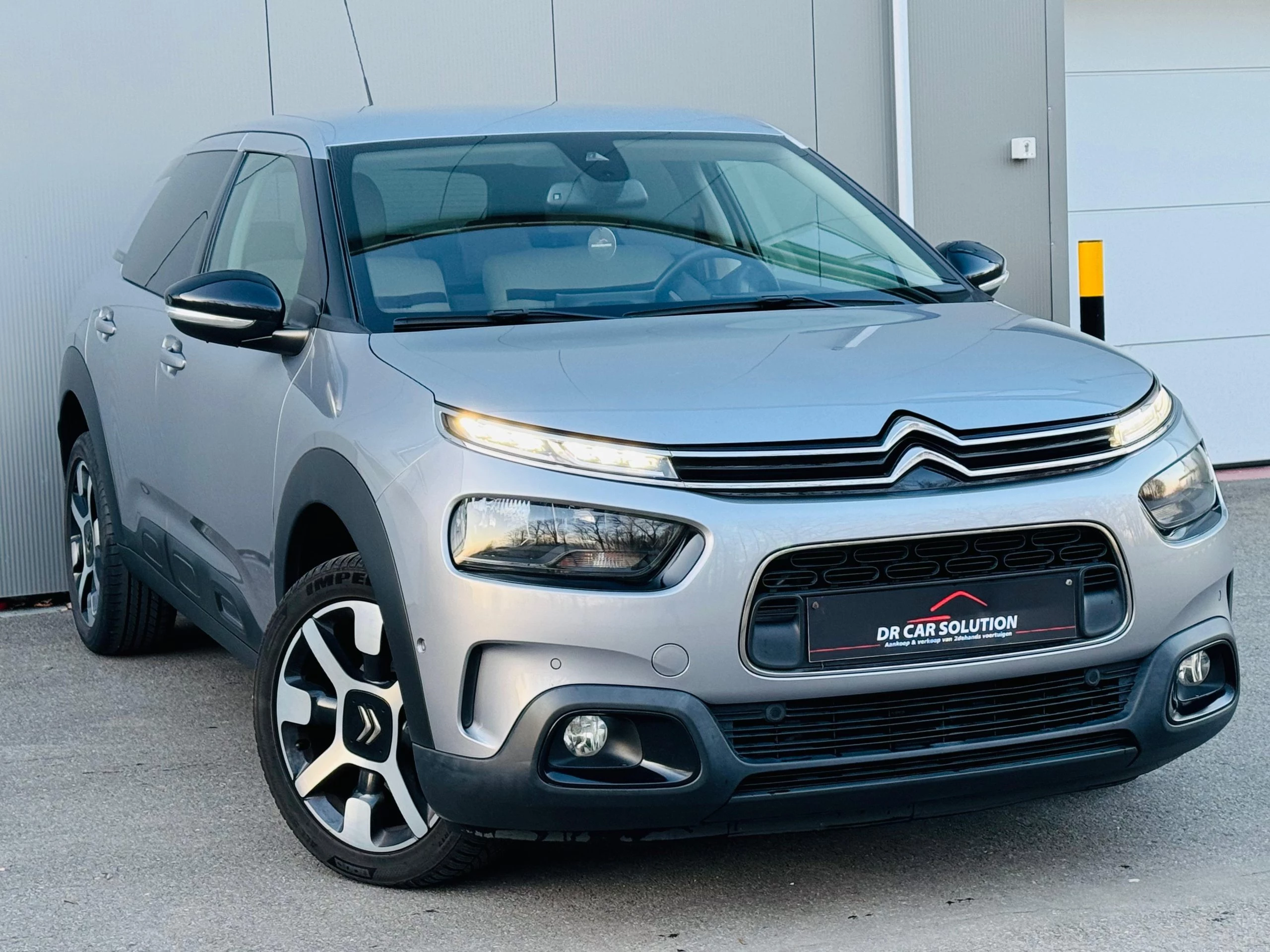 Citroen c4 cactus 1.2 pure tech navi carplay camera etc