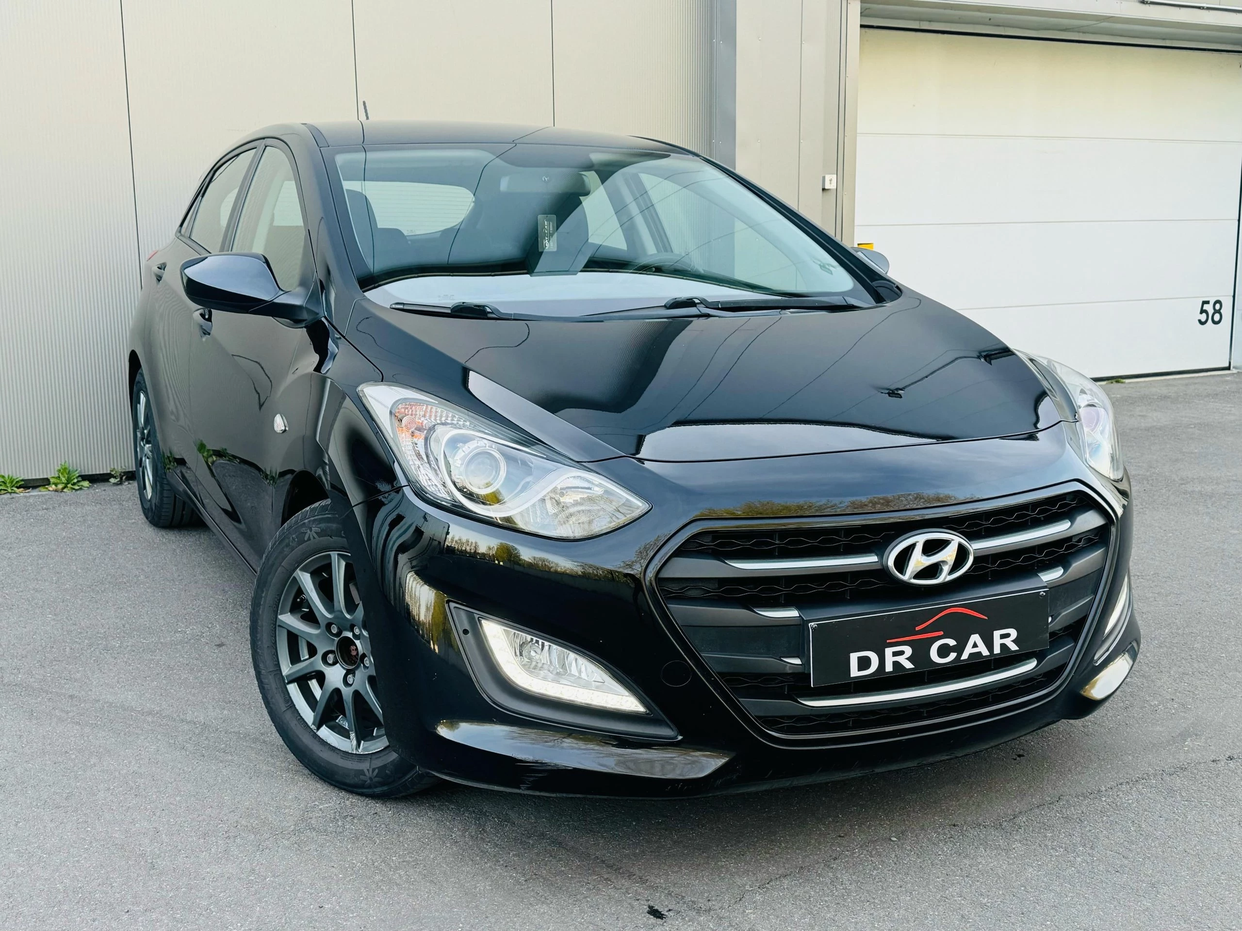 Hyundai i30 black edittion zeer lage kilometerstand!