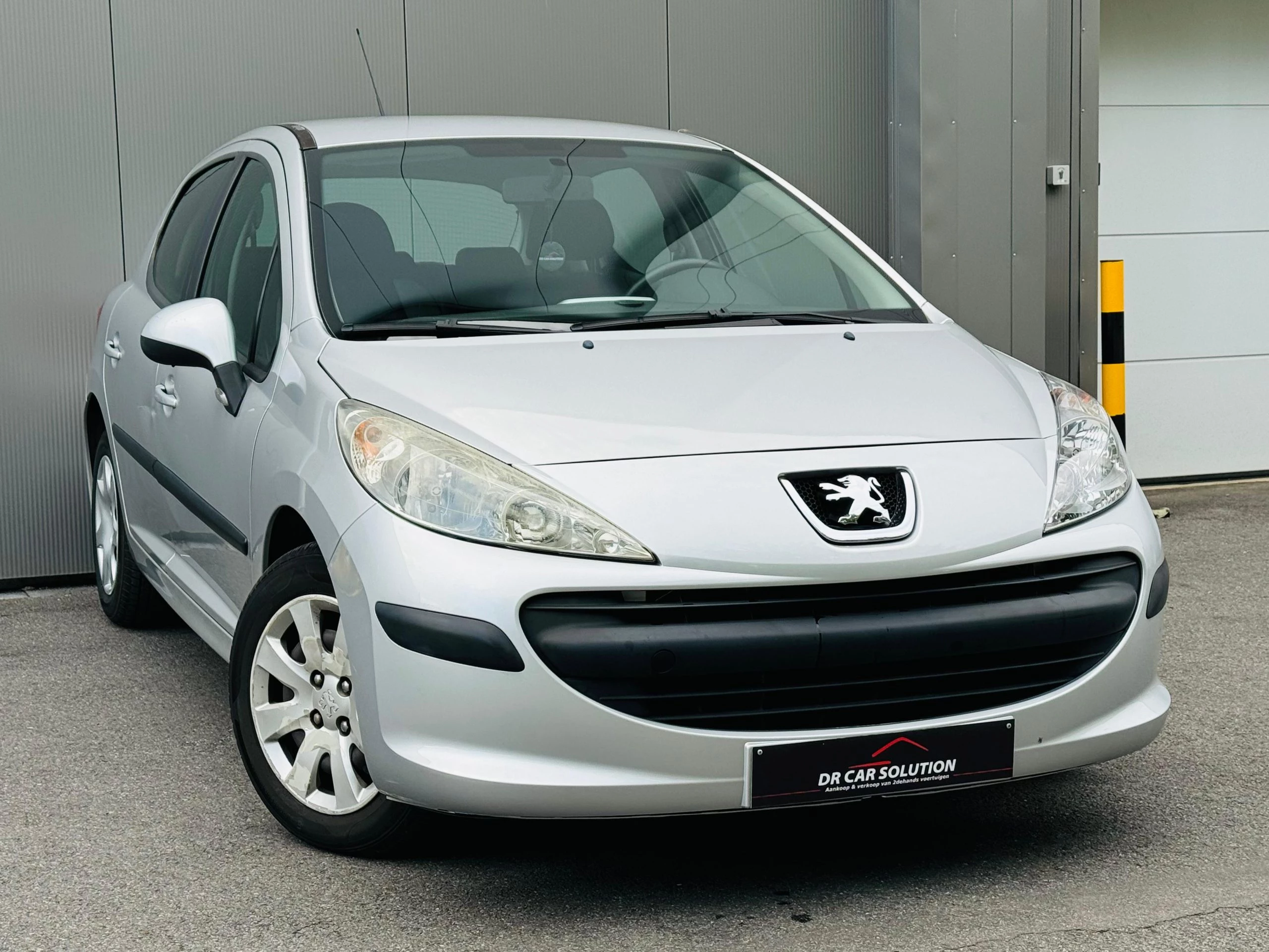 Peugeot 207 1.4i airco 5deurs eerste eigenaar