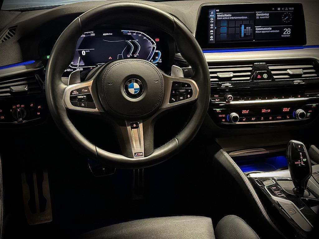 Bmw 530e G30 LCi M-Pakket X-drive keuringsvrij 2020 hybride