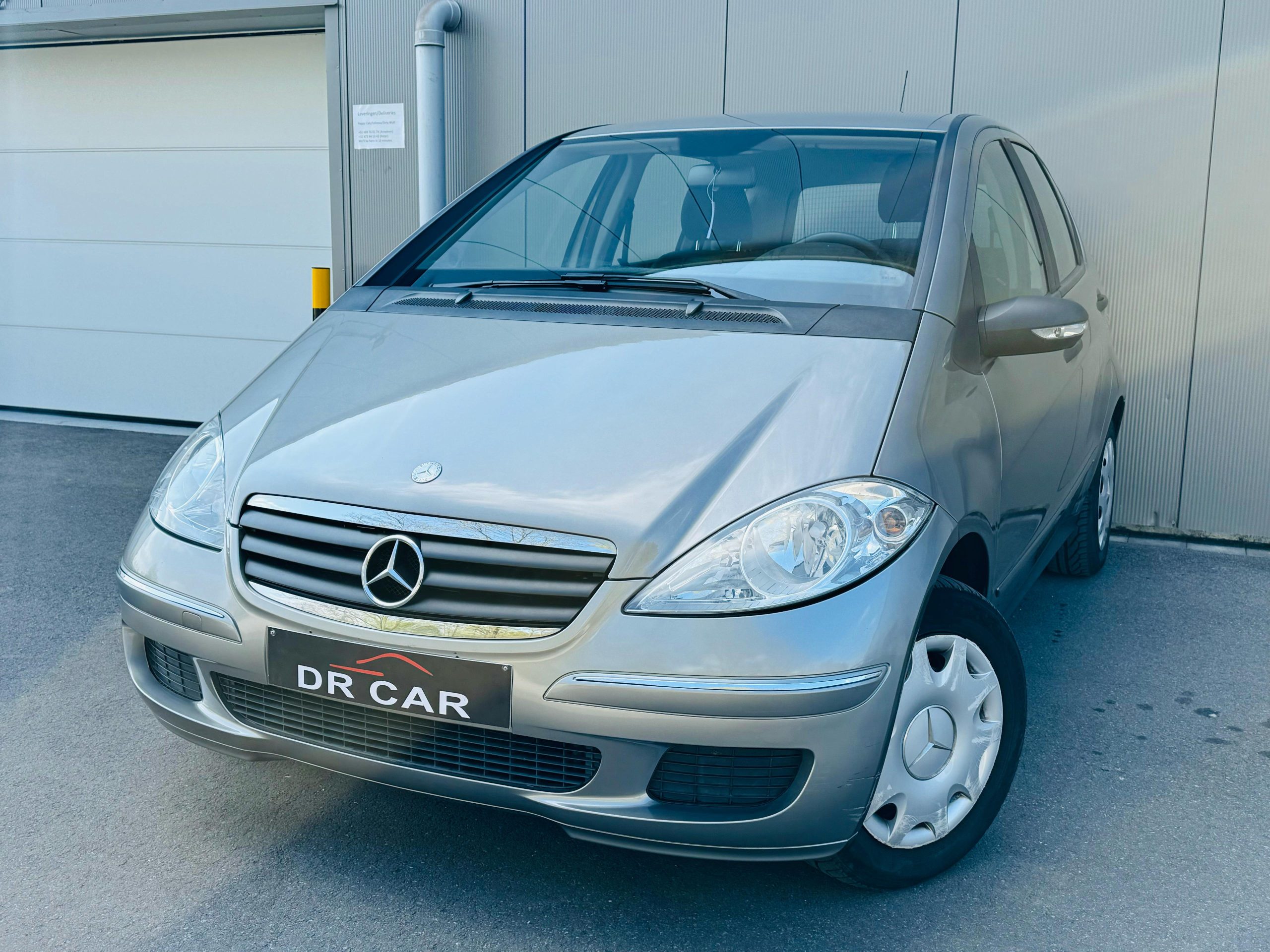 Meecedes a150 elegance zeer weinig kilometerstand airco pdc