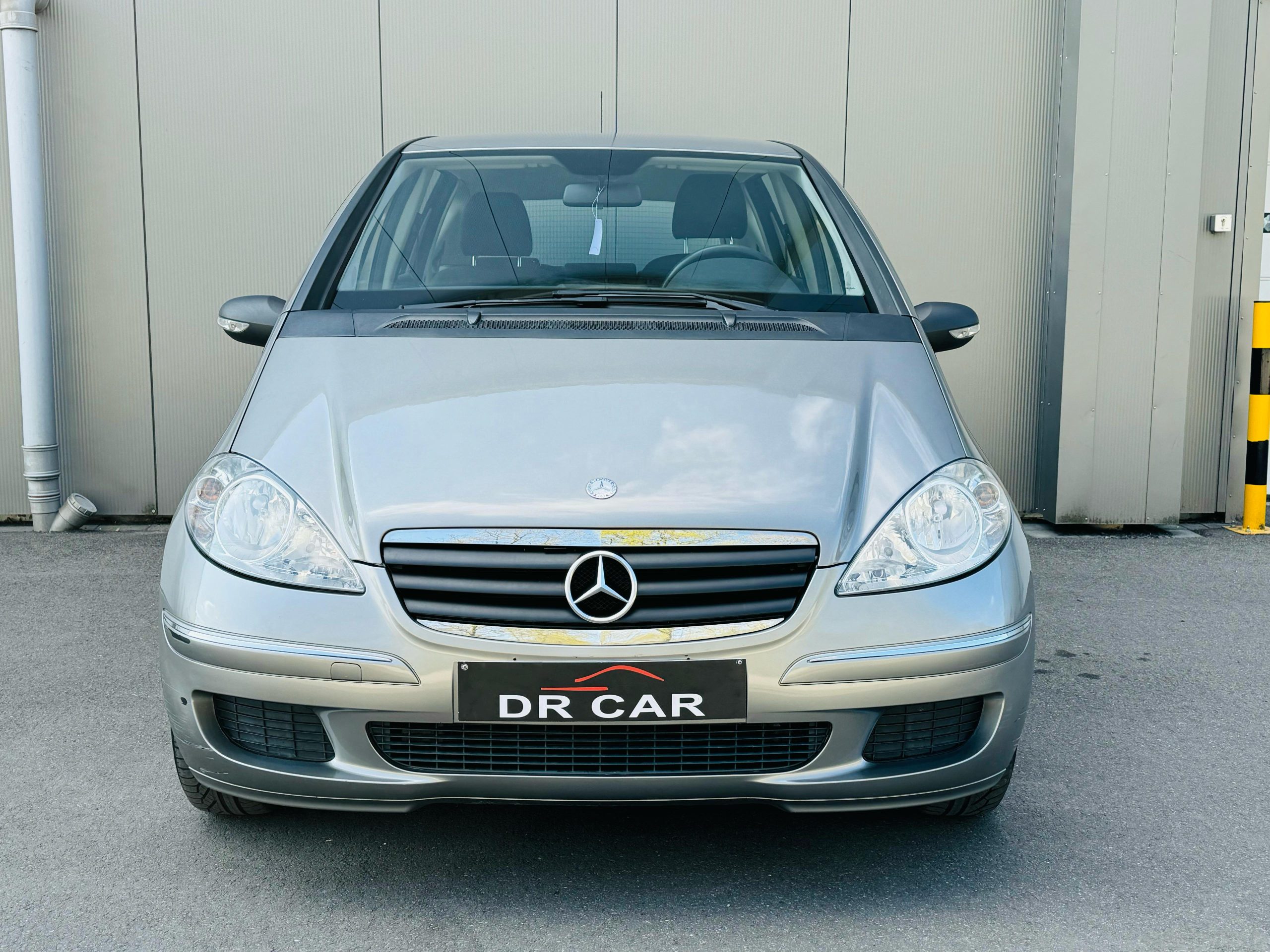 Meecedes a150 elegance zeer weinig kilometerstand airco pdc