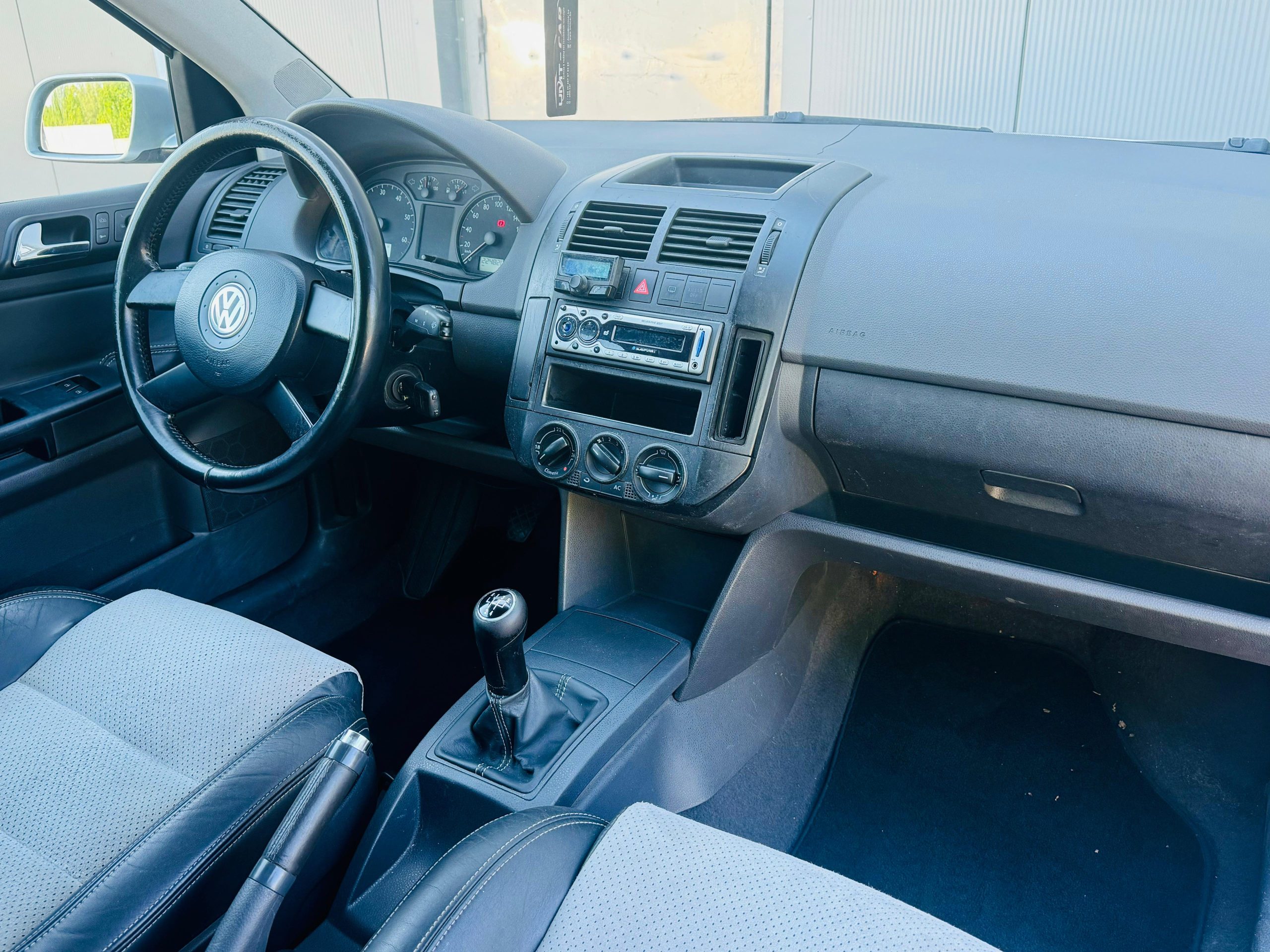 Vw polo 1.2i lederen zetels airco cruise control