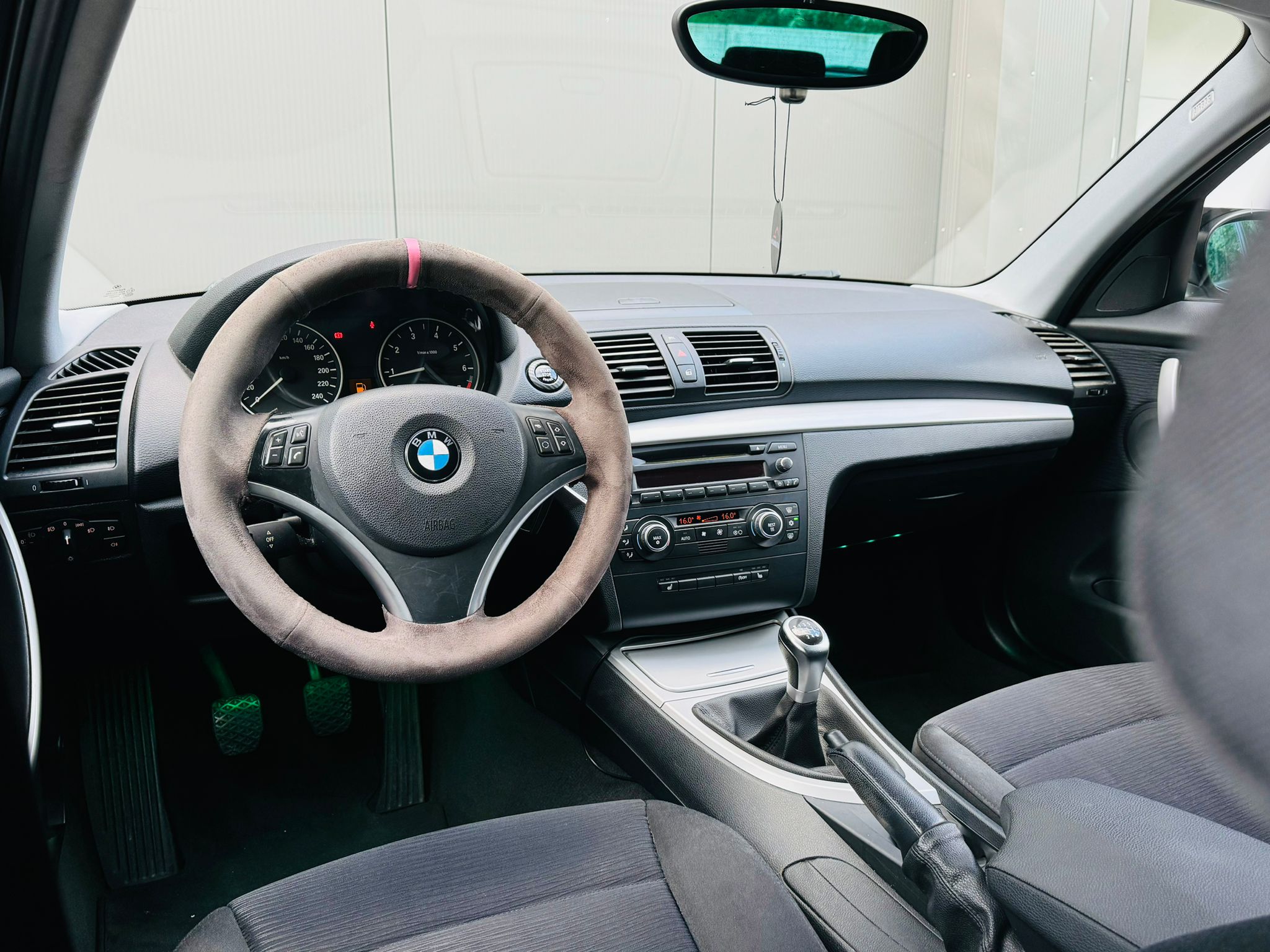 Bmw 116i LCI digitale airco zetelverwarming pdc